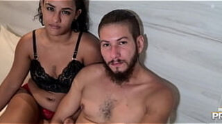 Esposa gostosa com o Melhor amigo Roludo &comma; Marido Cuckold