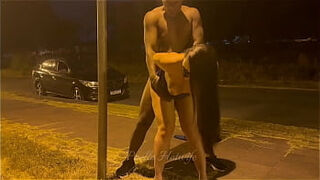 Pra ser corno de verdade tem que ser casado com a Paolla Hotwife que dá aula de sexo na rua