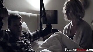 Step Moms Helping Hands&period;&period;&period;OMG- Kit Mercer