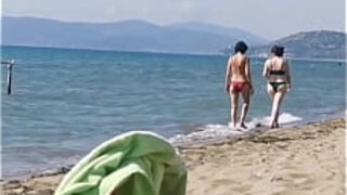 Esibizionismo in spiaggia seghe pompini