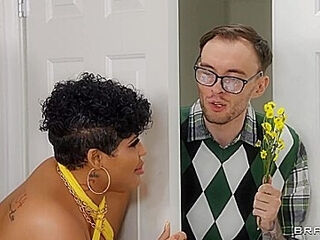Mazee - Raunchy Roommate Rivalry