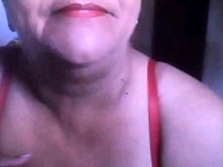 Brazilian granny shows their way boobs