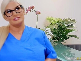 Keiran Lee And Julie Cash In Exciting Cougar Busty Hardcore Sex Video